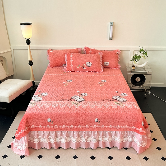 91家纺网 家纺一手货源 找家纺 珍爱家纺 2025新款冬季加厚夹棉保暖牛奶绒蕾丝花边床盖床裙单件三件套双人四件套 木棉花