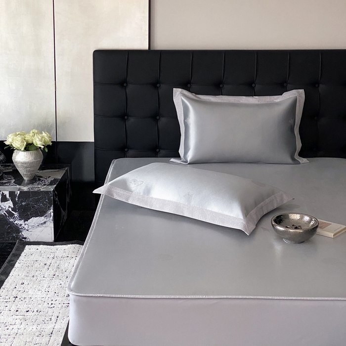 91家纺网 家纺一手货源 找家纺 由有家居 2025新款A类轻奢高精密7A抗菌色织可水洗冰丝床笠款凉席三件套 星球