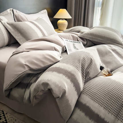 91家纺网 家纺一手货源 找家纺 倾慕家纺 2025新款60S提花全棉单品被套 波格灰