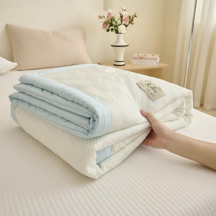 91家纺网 家纺一手货源 找家纺 子由家居 2025新款针织菱形格提花大豆被被子被芯 菱形格-天蓝