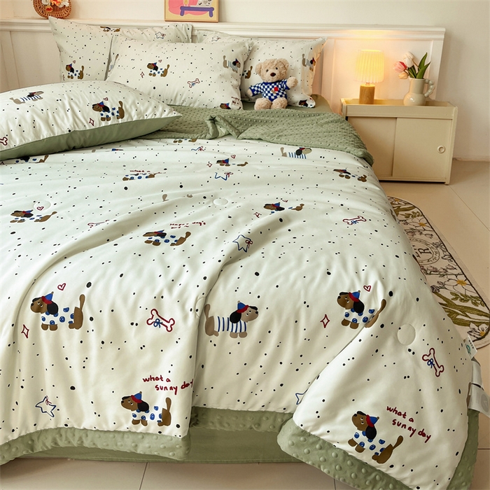 91家纺网 家纺一手货源 找家纺 盛秋家纺 2026新款A类水洗棉豆豆夏被系列 腊肠狗+明灰