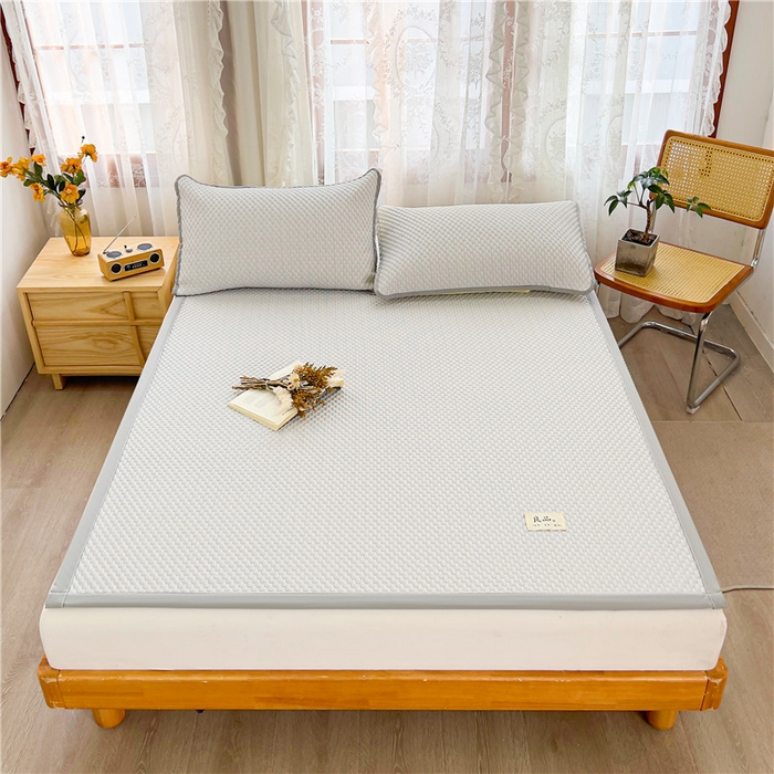 91家纺网 家纺一手货源 找家纺 喜居 2025新款无印风豆豆席宽边平席冰豆豆凉豆豆凉席 椰子灰