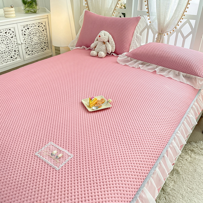 91家纺网 家纺一手货源 找家纺 眠势力 2025新款华夫格花边床笠豆豆凉席款夏季凉感床垫保护套 （提供买家秀） 紫豆沙