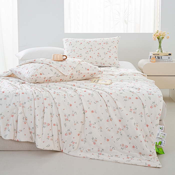 91家纺网 家纺一手货源 找家纺 欧雅搁家纺 2025新款3D数码印花有氨冷感冰激淋凉感丝夏被空调被大豆纤维被子夏凉被 花香漫语