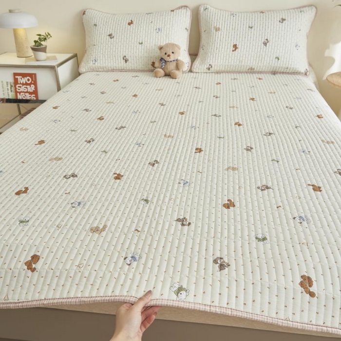 91家纺网 家纺一手货源 找家纺 子由家居 2025新款纯棉印花夹棉床盖 棉花被-萌宠小狗