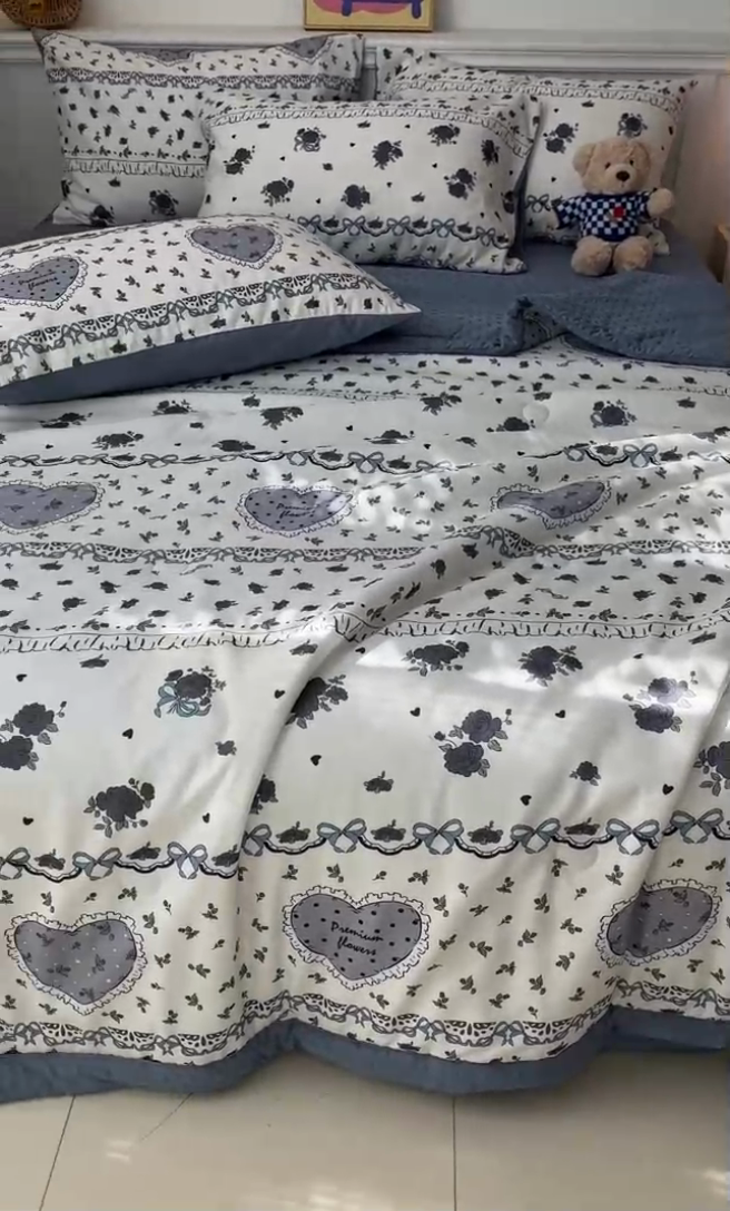 91家纺网 家纺一手货源 找家纺 盛秋家纺 2026新款A类水洗棉豆豆夏被系列 着迷+蓝灰