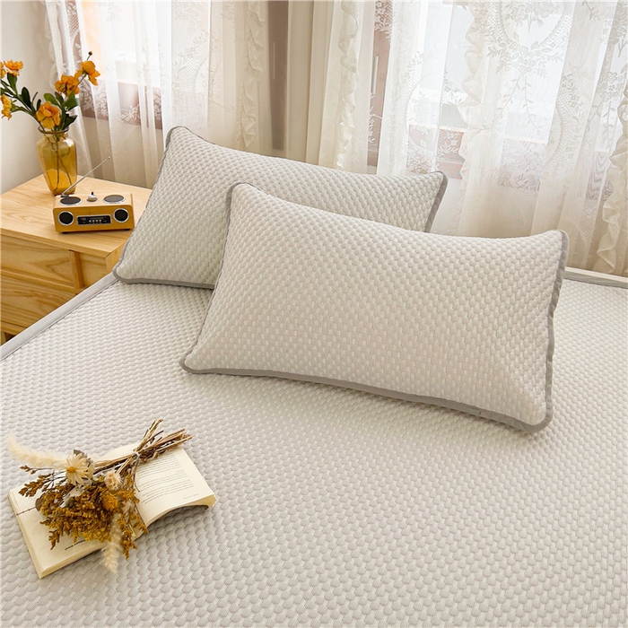 91家纺网 家纺一手货源 找家纺 喜居 2025新款无印风豆豆席宽边平席冰豆豆凉豆豆凉席 椰子灰