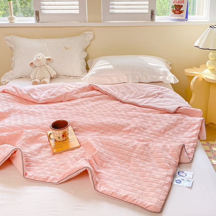 91家纺网 家纺一手货源 找家纺 左右家纺 2025新款华夫格大豆夏被被子被芯 浅粉