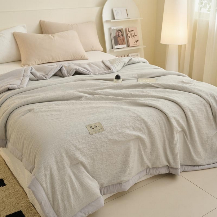 91家纺网 家纺一手货源 找家纺 子由家居 2025新款双层邹邹格大豆纤维夏被被子夏被 邹邹格-浅灰