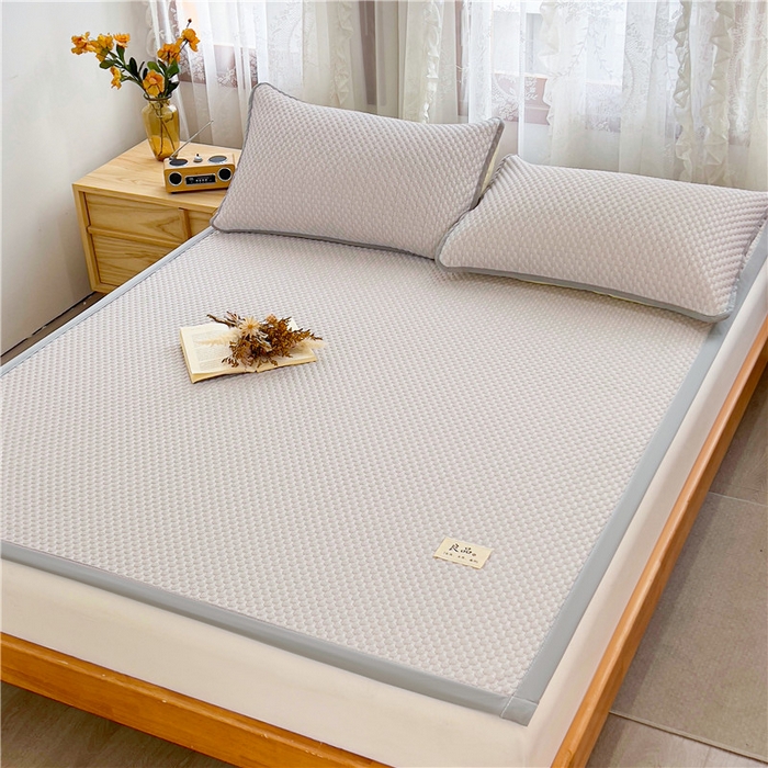 91家纺网 家纺一手货源 找家纺 喜居 2025新款无印风豆豆席宽边平席冰豆豆凉豆豆凉席 奶卡其