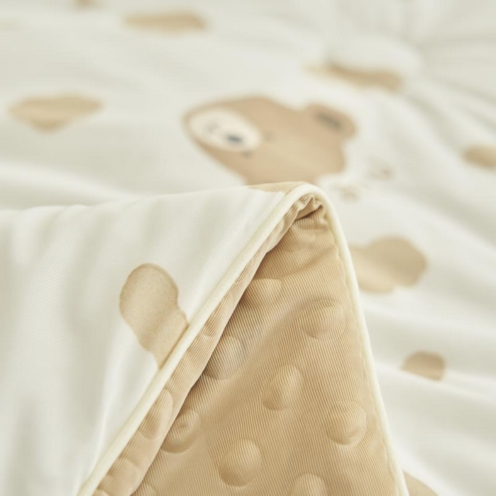 91家纺网 家纺一手货源 找家纺 子由家居 2025新款凉感丝豆豆夏被四件套 凉感豆豆被-可爱熊