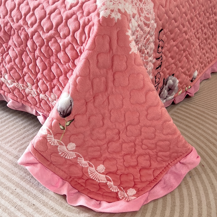 91家纺网 家纺一手货源 找家纺 2025新款水晶绒床单盖毯单人三件套花边毯子冬季加厚保暖双人加棉防滑绒毯 木棉花粉