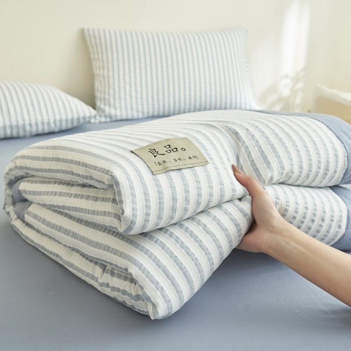91家纺网 家纺一手货源 找家纺 子由家居 2025新款色织条纹提花大豆夏被四件套 色织条纹-浅蓝