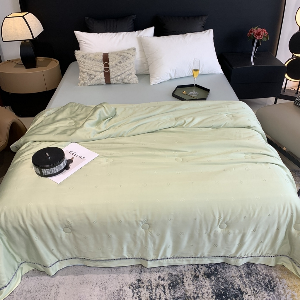 91家纺网 家纺一手货源 找家纺 奈萝家纺 2025新款60S天丝提花夏凉被空调被子被芯 抹茶绿