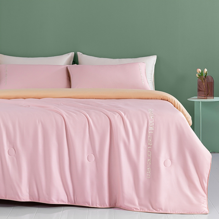 91家纺网 家纺一手货源 找家纺 子由家居 2025新款水洗真丝轻奢绣花系列夏被四件套 轻奢绣花-暗粉