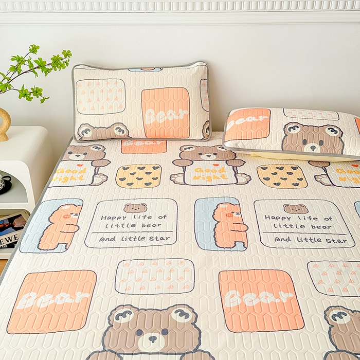 91家纺网 家纺一手货源 找家纺 悦织湾家纺 2025新款床单款乳胶席三件套印花纯色冰丝凉感夏凉席 饼干熊