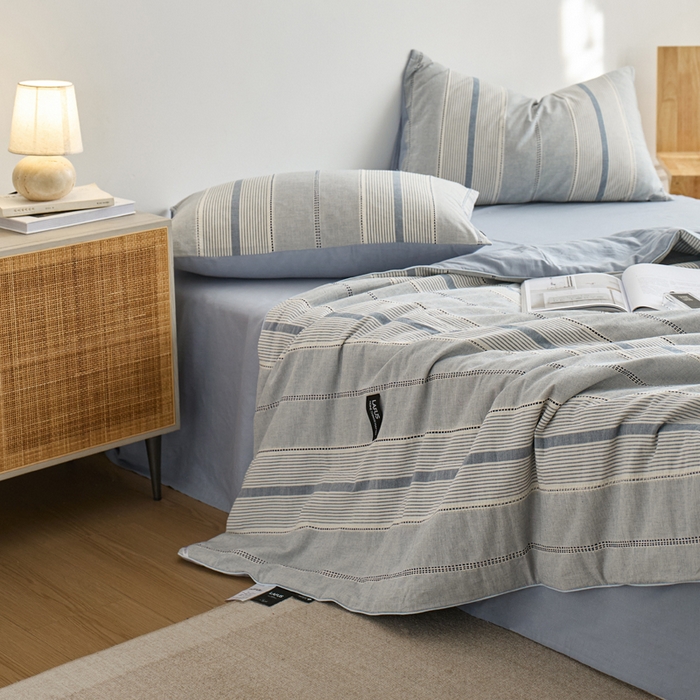 91家纺网 家纺一手货源 找家纺 2025新款原创侘寂系列全棉夏被-夏被四件套 瑞系霜蓝