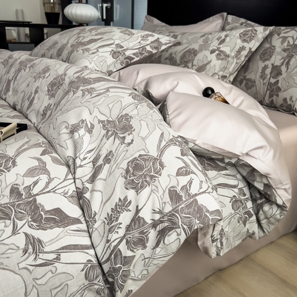 91家纺网 家纺一手货源 找家纺 倾慕家纺 2025新款60S提花全棉四件套 洛丽塔灰