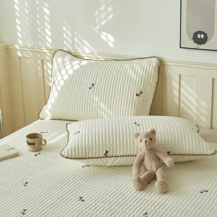 91家纺网 家纺一手货源 找家纺 子由家居 2025新款水洗邹邹纱小清新床盖 床盖-腊肠狗