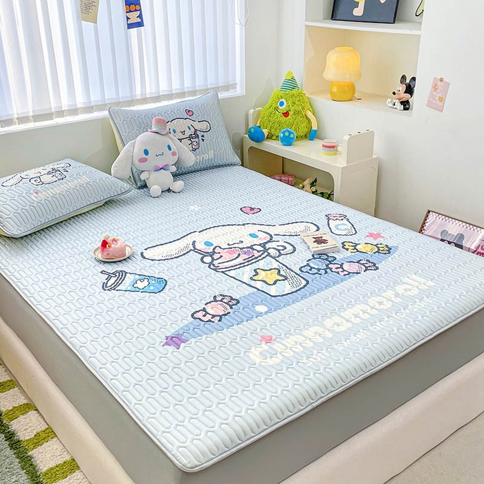 91家纺网 家纺一手货源 找家纺 米帛家纺2025新款大版三丽鸥乳胶凉席-绑带款 糖果玉桂狗