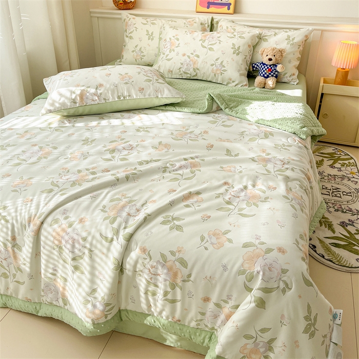 91家纺网 家纺一手货源 找家纺 盛秋家纺 2026新款A类水洗棉豆豆夏被系列 铃兰+灰绿