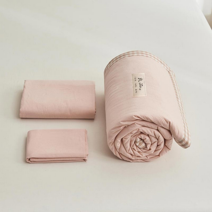 91家纺网 家纺一手货源 找家纺 子由家居 2025新款水洗棉棋盘格织标大豆纤维夏被被子被芯 棋盘格边夏被-浅粉