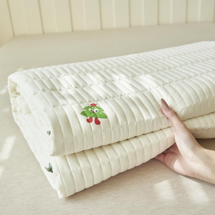 91家纺网 家纺一手货源 找家纺 子由家居 2025新款水洗邹邹纱小清新床盖 床盖-圣诞树