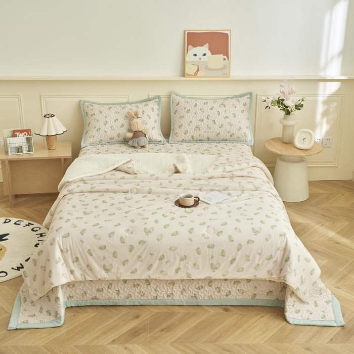 91家纺网 家纺一手货源 找家纺 子由家居 2025新款凉感丝豆豆夏被四件套 凉感豆豆被-草莓