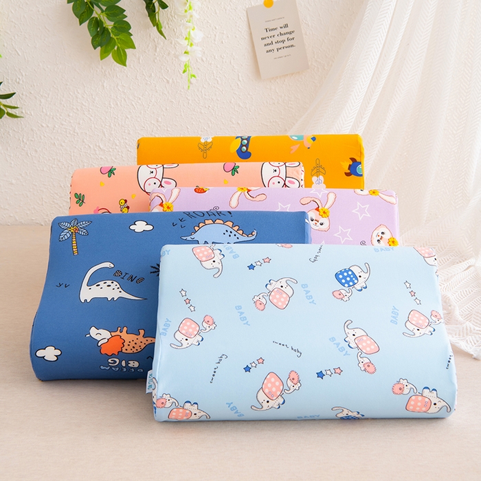 91家纺网 家纺一手货源 找家纺 芯洲 2025新款记忆棉慢回弹卡通牛奶丝记忆枕头 环游太空  25*40cm