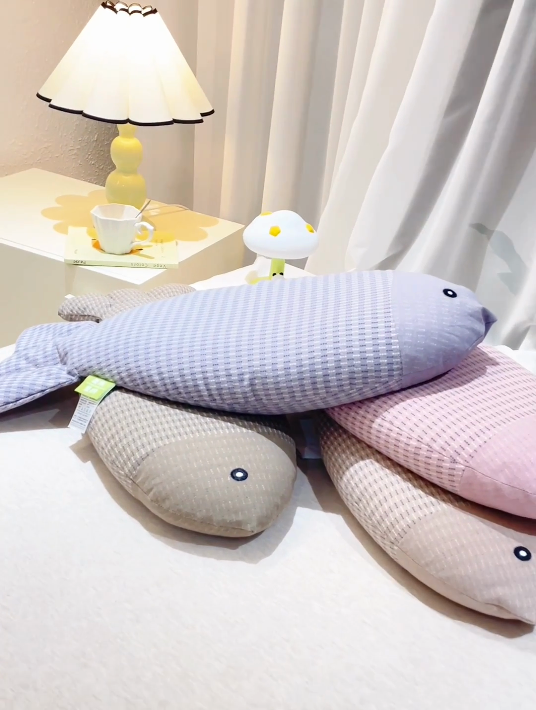 91家纺网 家纺一手货源 找家纺 芯洲 2025年新款荞麦枕年年有鱼水洗棉工艺枕抱枕萌趣枕芯荞麦枕 年年有鱼-高级灰  24*55cm