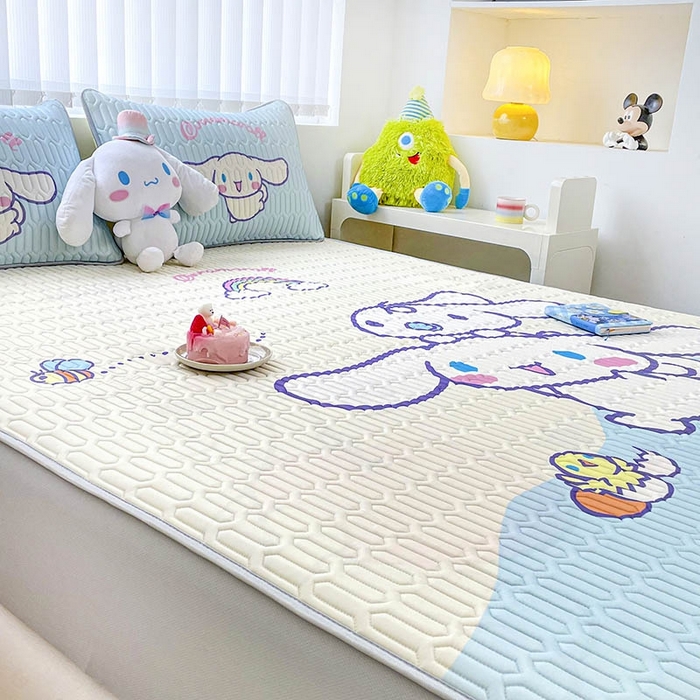 91家纺网 家纺一手货源 找家纺 米帛家纺2025新款大版三丽鸥乳胶凉席-绑带款 彩虹玉桂狗