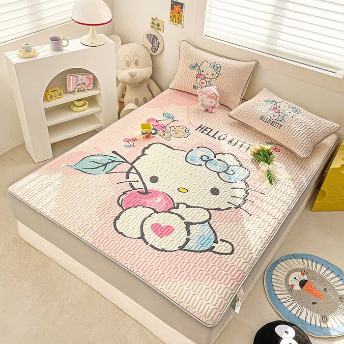 91家纺网 家纺一手货源 找家纺 米帛2025新款大版三丽鸥乳胶凉席-床笠款 樱桃凯蒂猫