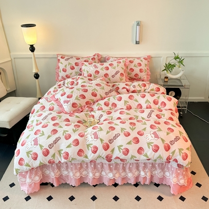 珍爱家纺 2025新款冬季加厚夹棉保暖牛奶绒蕾丝花边床盖床裙单件三件套双人四件套 玫瑰兔