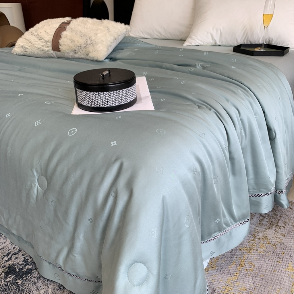 91家纺网 家纺一手货源 找家纺 奈萝家纺 2025新款60S天丝提花夏凉被空调被子被芯 孔雀绿