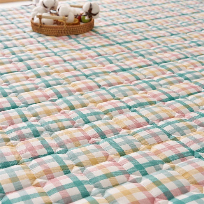 91家纺网 家纺一手货源 找家纺 艺博床垫 2025新款水洗棉棉花床垫成人款 冰淇淋格