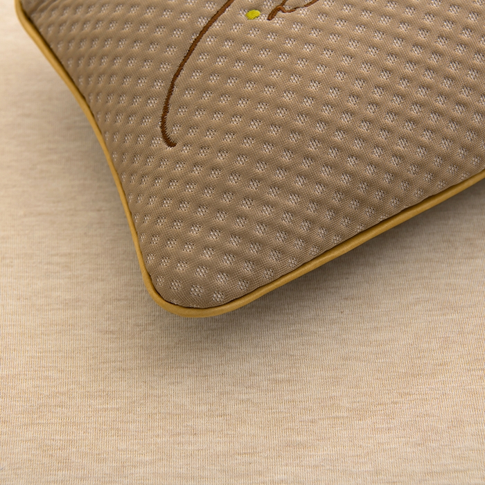 91家纺网 家纺一手货源 找家纺 芯洲 2025年新款荞麦枕颈椎枕凉感冰豆豆夏季时尚护颈枕 冰感豆颈椎枕-咖  20*50cm