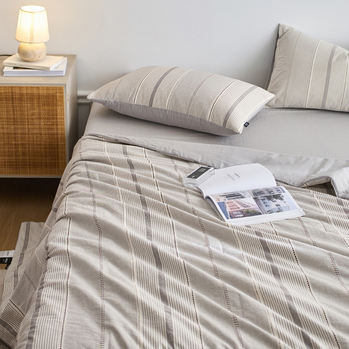 91家纺网 家纺一手货源 找家纺 2025新款原创侘寂系列全棉夏被-夏被四件套 瑞系香灰