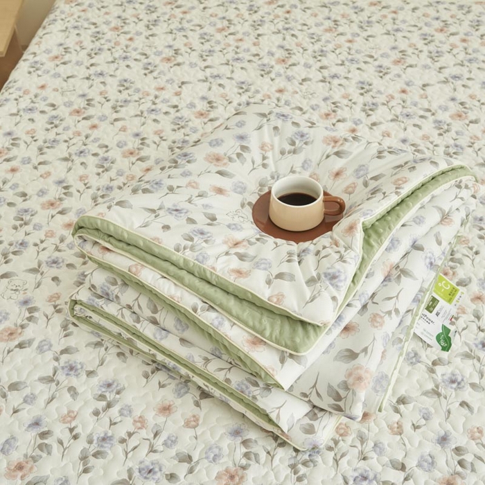 91家纺网 家纺一手货源 找家纺 子由家居 2025新款凉感丝豆豆夏被四件套 凉感豆豆被-花期