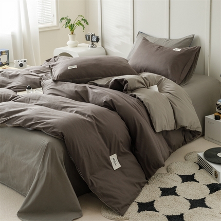 91家纺网 家纺一手货源 找家纺 （总）798家纺 2025新款全棉13070纯色双拼系列单被套场景一