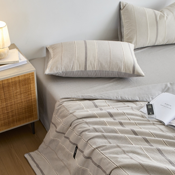 91家纺网 家纺一手货源 找家纺 2025新款原创侘寂系列全棉夏被-夏被四件套 瑞系香灰