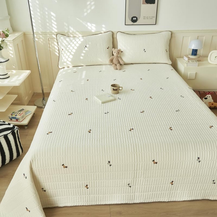 91家纺网 家纺一手货源 找家纺 子由家居 2025新款水洗邹邹纱小清新床盖 床盖-腊肠狗