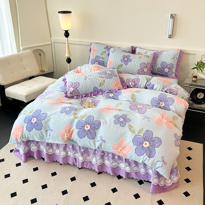 91家纺网 家纺一手货源 找家纺 珍爱家纺 2025新款冬季加厚夹棉保暖牛奶绒蕾丝花边床盖床裙单件三件套双人四件套 梦境花园