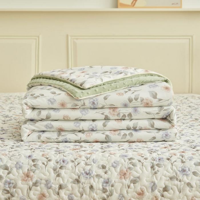 91家纺网 家纺一手货源 找家纺 子由家居 2025新款凉感丝豆豆夏被四件套 凉感豆豆被-花期