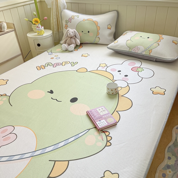 91家纺网 家纺一手货源 找家纺 慕尚家纺 2025新款凉感卡通工艺席 百变恐龙