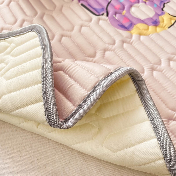 91家纺网 家纺一手货源 找家纺 米帛家纺2025新款大版三丽鸥乳胶凉席-绑带款 巧克力库洛米