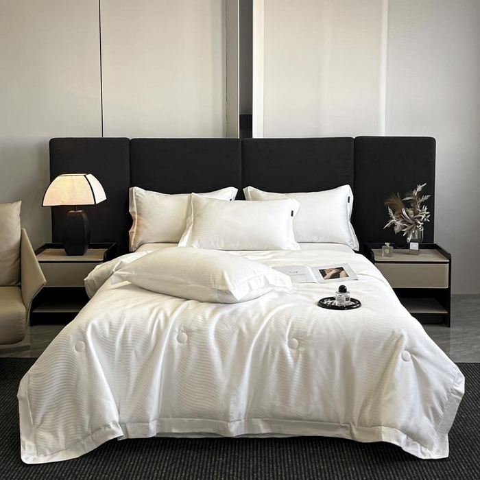 91家纺网 家纺一手货源 找家纺 子由家居 2025新款水洗真丝曲线银丝提花夏被四件套 银丝提花-本白