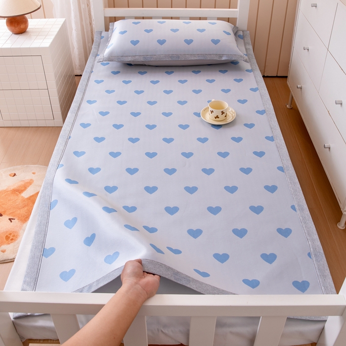 91家纺网 家纺一手货源 找家纺 凌云 2025新款学生宿舍提花凉感冰丝席 甜心-蓝