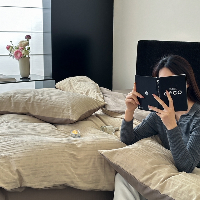 91家纺网 家纺一手货源 找家纺 梦享生活家居 2025新款色织三层提花人字纹面料四件套-青春系列 恋青春浅棕