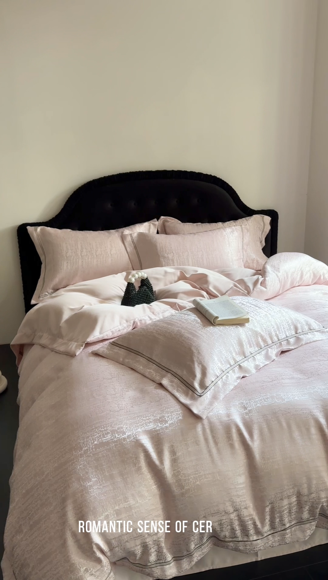 91家纺网 家纺一手货源 找家纺 （总）优悦生活馆 2025新款冰丝亮丝提花四件套-白月光