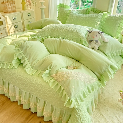 91家纺网 家纺一手货源 找家纺 （总）九诺家纺 2025新款花夕云朵棉蕾丝花边床盖四件套